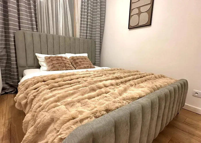 A142 , Near Airport Chopin , Free Parking * Varsavia