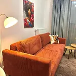 A142 , Near Airport Chopin , Free Parking Daire Varşova