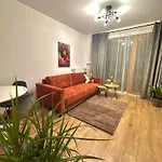 Apartmán A142 , Near Airport Chopin , Free Parking Varšava