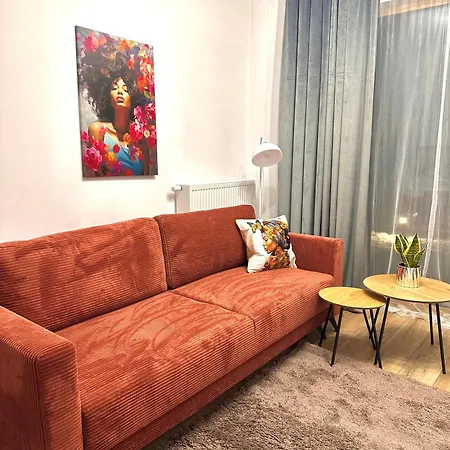 A142 , Near Airport Chopin , Free Parking Apartment